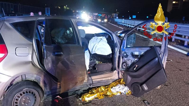Incidente nella notte in autostrada a Verona Est, un morto e due feriti ...