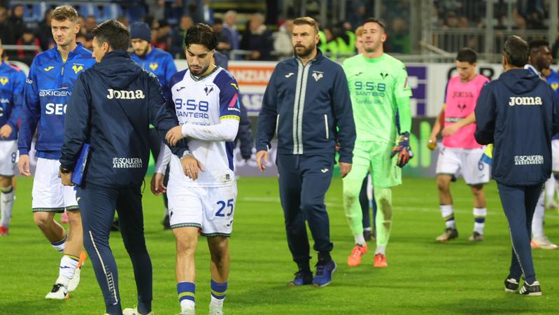 Al centro della foto, Paolo Zanetti