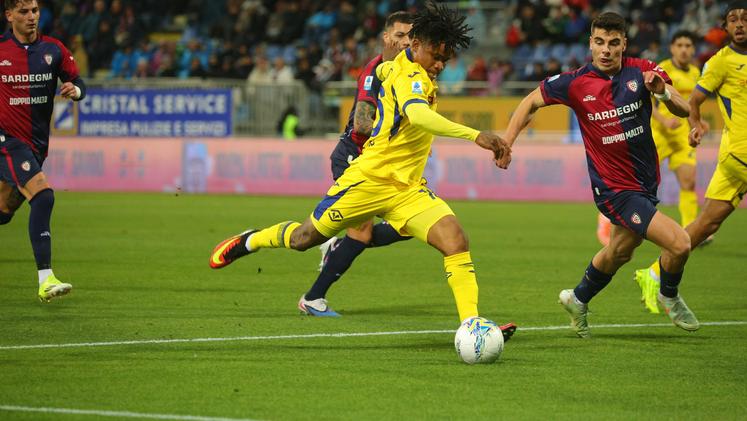 Orban al tiro, ma la sua conclusione non trova la porta