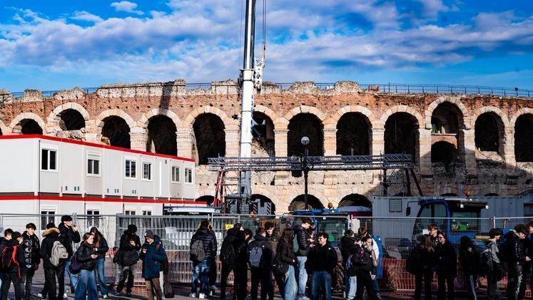 Piazza Bra La città antica si prepara ad accogliere le cerimonie olimpiche. Al centro resta il tema sicurezza
