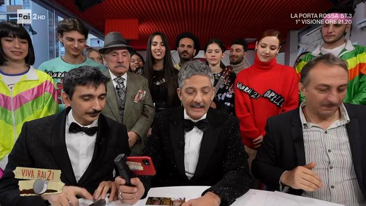 Il furto di Amarone a «Viva Rai2!», Fiorello «Palloncino all'autista
