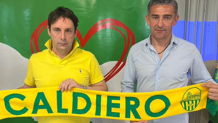 Il presidente del Caldiero Filippo Berti (a sinistra) e il nuovo allenatore Cristian Soave (foto Benedetti)