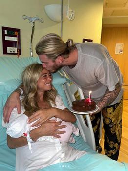 Diletta Leotta in ospedale con la piccola Aria e il marito (da Instagram)