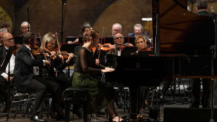 Oxana Shevchenko, vincitrice dell'edizione 2022 del Concorso pianistico internazionale Città di Verona, un anno fa durante l'esibizione con l'orchestra della Fondazione Arena al Filarmonico