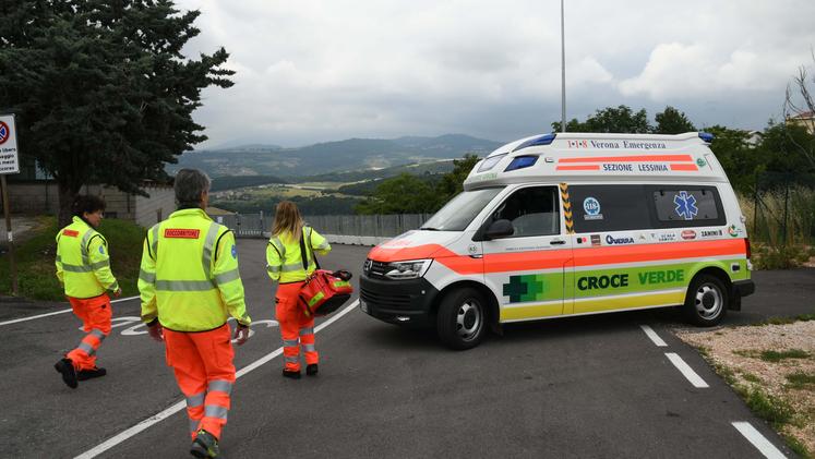 Emergenza in Lessinia - Volontari e mezzi della Croce Verde di Cerro all'opera sulle montagne veronesi