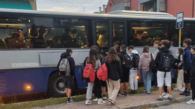Bus Atv Ritornano le proteste per studenti lasciati a piedi