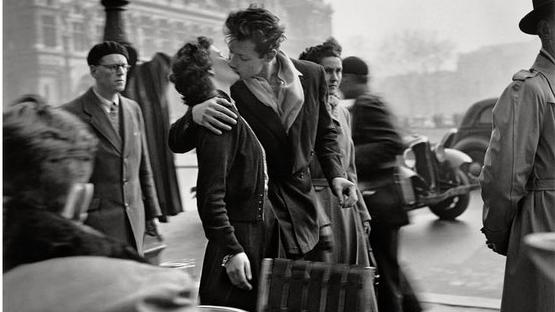 Robert Doisneau, «Le baiser de l’Hôtel de Ville» del 1950