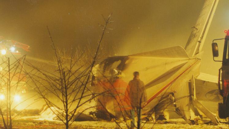 I resti dell’Antonov, precipitato il 13 dicembre 1995 poco dopo il decollo dall’aeroporto Catullo