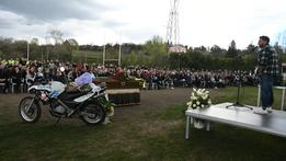Il funerale di Luca Falcon a Sona (foto Pecora)