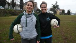 Veronica Brutti e Matilde Santinato hanno fondato una scuola calcio per bambini e bambine (foto Pecora)