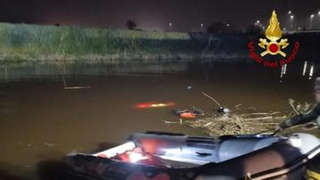 L'auto inabissata nel canale a Chioggia