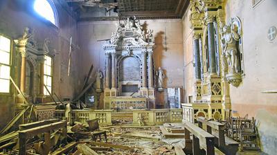 La chiesa di San Pietro: non si arresta il degrado nel complesso seicentesco delle suore Cappuccine