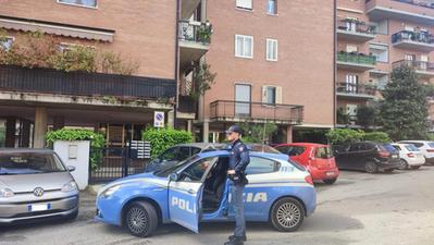La polizia arrivata in via Rensi, in Borgo Venezia