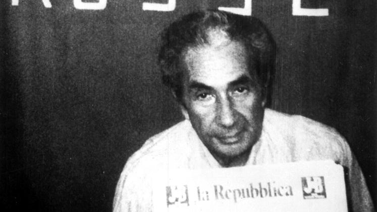 La prigionia. Aldo Moro fotografato dalle Brigate Rosse durante il sequestro, durato 55 giorni