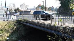 Il ponte sul Tione in via Bixio a Villafranca