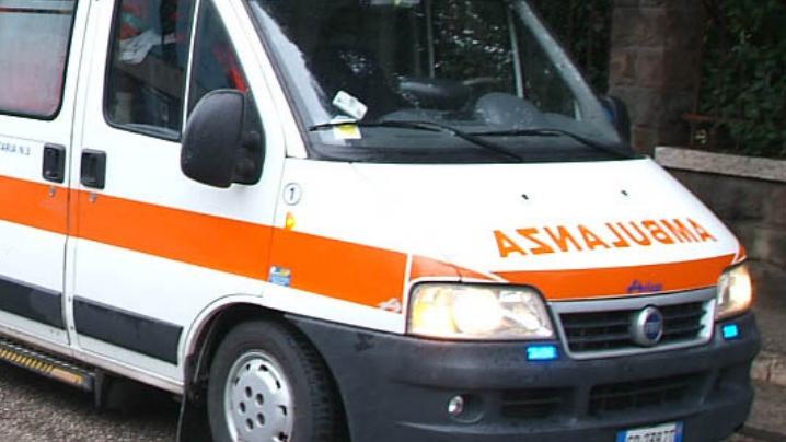 Un'ambulanza durante un intervento