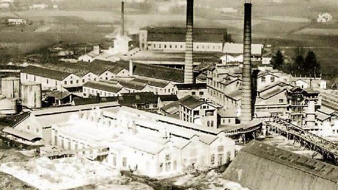 Una foto aerea dello zuccherificio legnaghese inaugurato alla fine dell'Ottocento