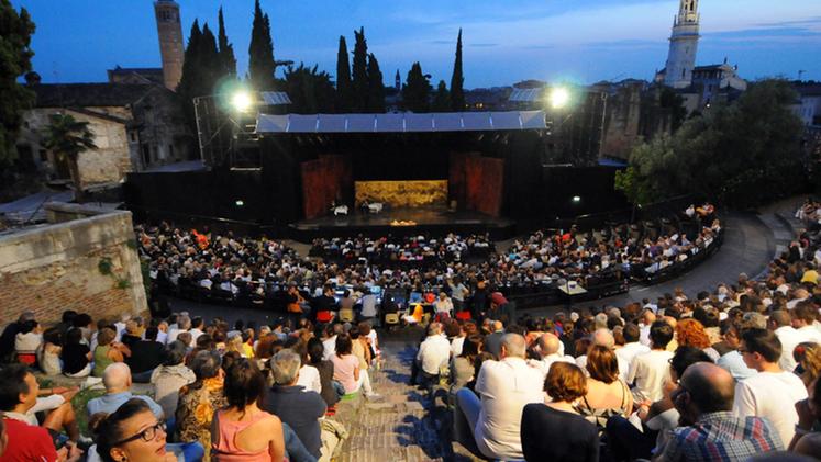 Spettacolo al Teatro Romano (foto archivio)
