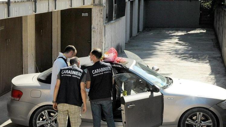 L'auto di Ciccolini dove è stato trovato il corpo senza vita di Lucia Bellucci. La donna era stata uccisa a coltellate