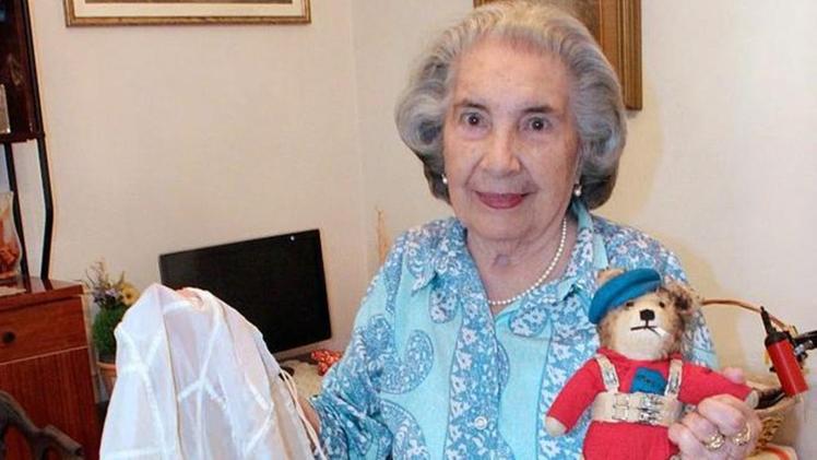Elda Garzon con la sua mascotte Charly con cui si lanciava