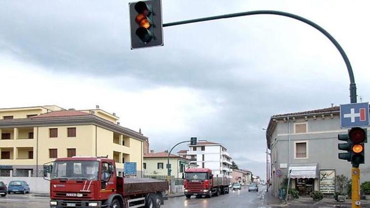 Il T-Red a Colognola, il «semaforo intelligente» FOTO AMATO