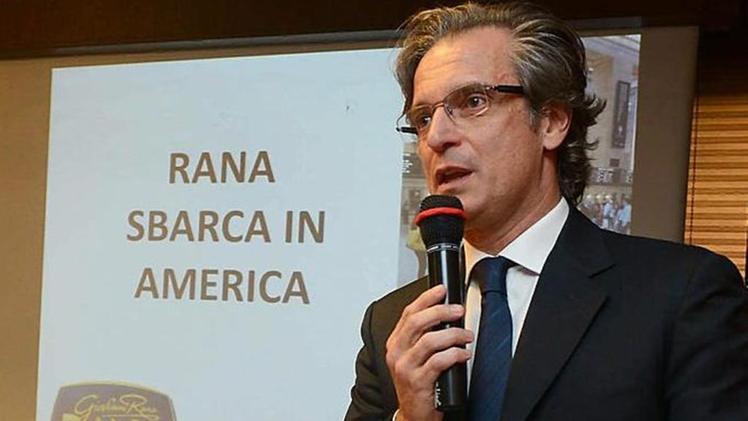 Gian Luca Rana ad un convegno dopo lo sbarco del gruppo negli Usa