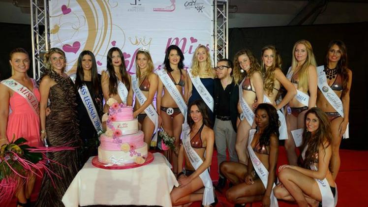 Al centro Silvia Lavarini, Miss Lessinia 2014 con le altre Miss