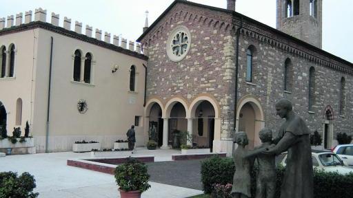 
 La chiesa di San Zeno in Monte