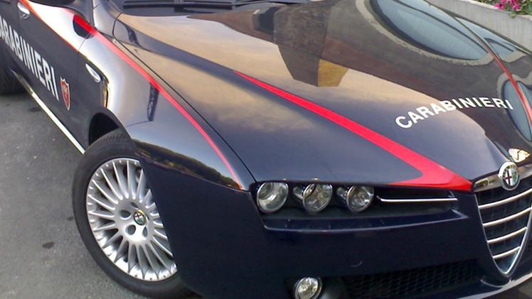 Un'auto dei carabinieri (foto d'archivio)