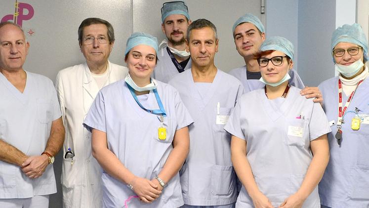 Un  intervento di crioablazione alla clinica Pederzoli FOTOSERVIZIO AMATOL’equipe dell’unità operativa di cardiologia della Pederzoli