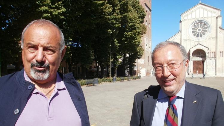 Baykar Sivazliyan, a sinistra, con Garen Kökciyan, in visita a Verona