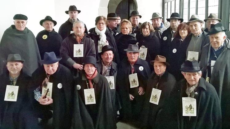 La delegazione dei «Nostalgici del tabar» ad Assisi