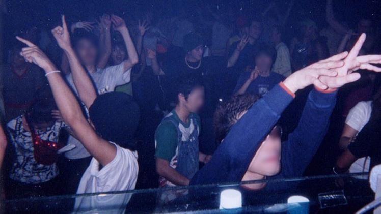 Sedicenne ubriaca in discoteca denuncia violenza