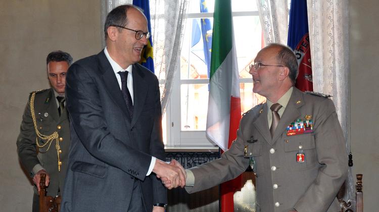 Il rettore Nicola Sartor e il generale di Corpo d’armata Alberto Primicerj, comandante delle Forze operative terrestri