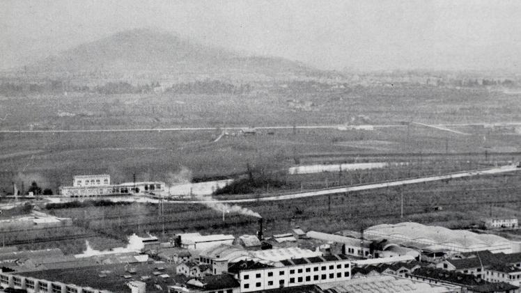 La zona industriale di San Giovanni Lupatoto con le cartiere Saifecs nel 1965