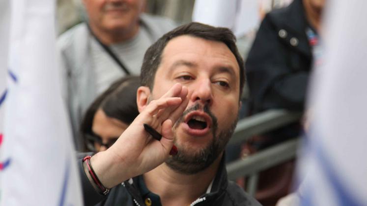 Salvini: "Bassa, arrivo!"