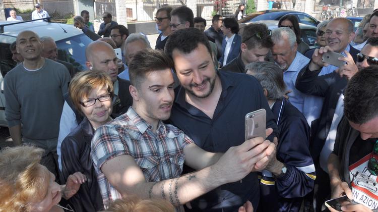 Un selfie con Salvini a Bovolone (Dienne)