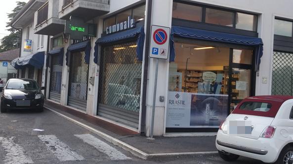 La farmacia comunale in centro a Chievo rapinata ieri sera DIENNEFOTO