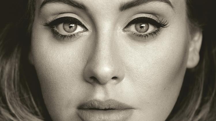 Adele in copertina a «25» (Alasdair McLellan)