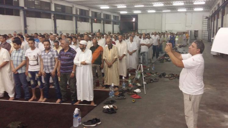 Musulmani veronesi in preghiera: al Jazeera si interessa anche di loro