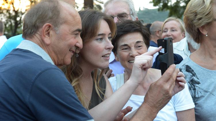 Selfie col ministro Boschi alla festa del Pd (Marchiori)