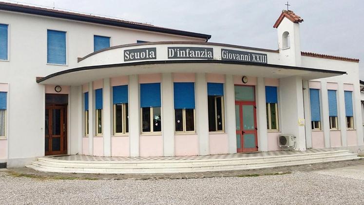 La scuola d’infanzia «Giovanni XXIII» che ospita provvisoriamente i bambini di Veronella DIENNEFOTO