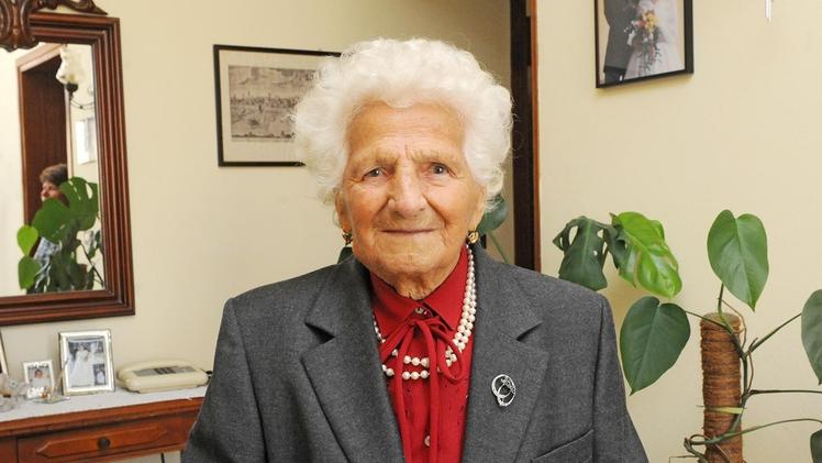 Ester Segalotto,  super tifosa della Juve, compie 100 anni DIENNEFOTO