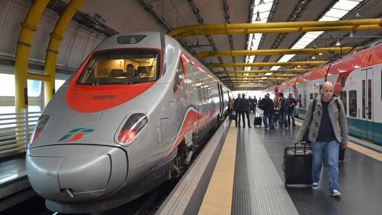 Un treno ad alta velocità: è svolta per il progetto del nodo di Verona