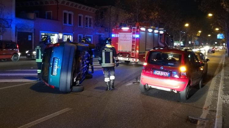 L'incidente di viale Galliano (foto DIENNE)
