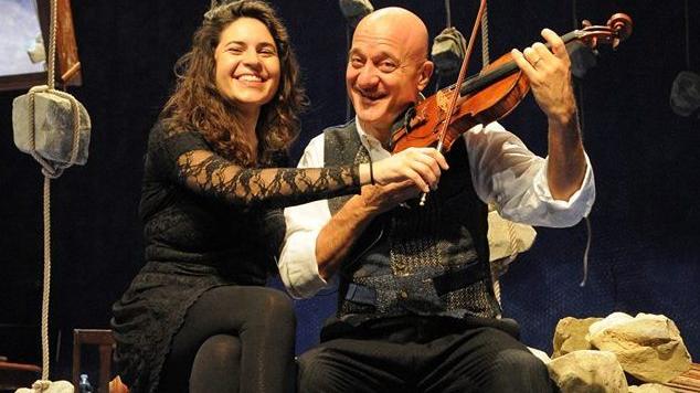 Laura Masotto con Claudio Bisio, violino... a tre mani