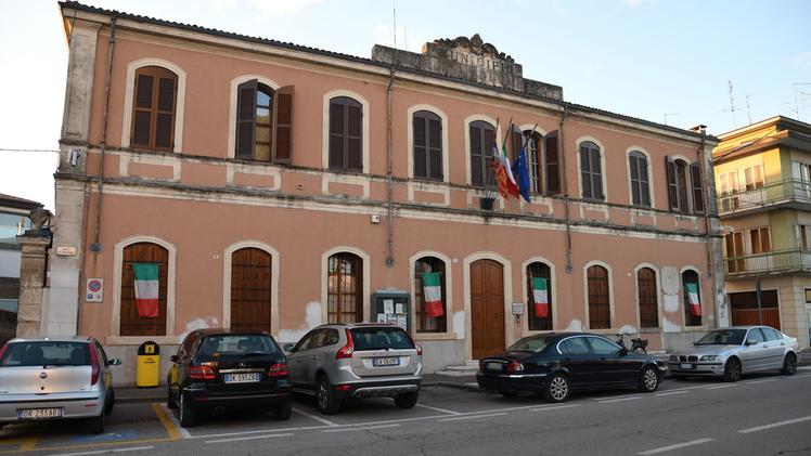 Il municipio di Povegliano: aria tesa in vista del prossimo Consiglio comunale