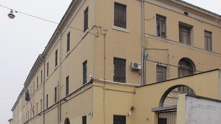 L’attuale sede in via del Pontiere è fatiscenteLa caserma Rossani in via del Minatore, nuova sede del corpo di Polizia municipale da aprile
