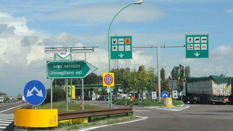 L'accesso all'area di servizio Povegliano Est sull'A22