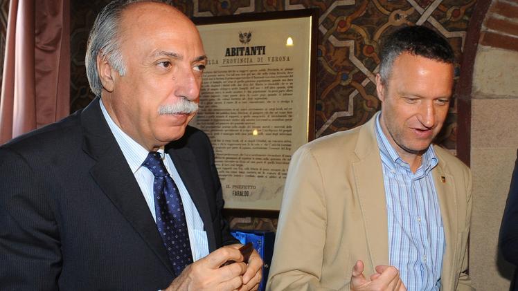 Il prefetto Salvatore Mulas con il sindaco Flavio Tosi 